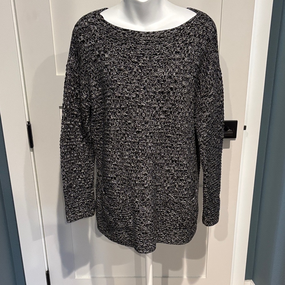 Vince Camuto Black and White Sweater